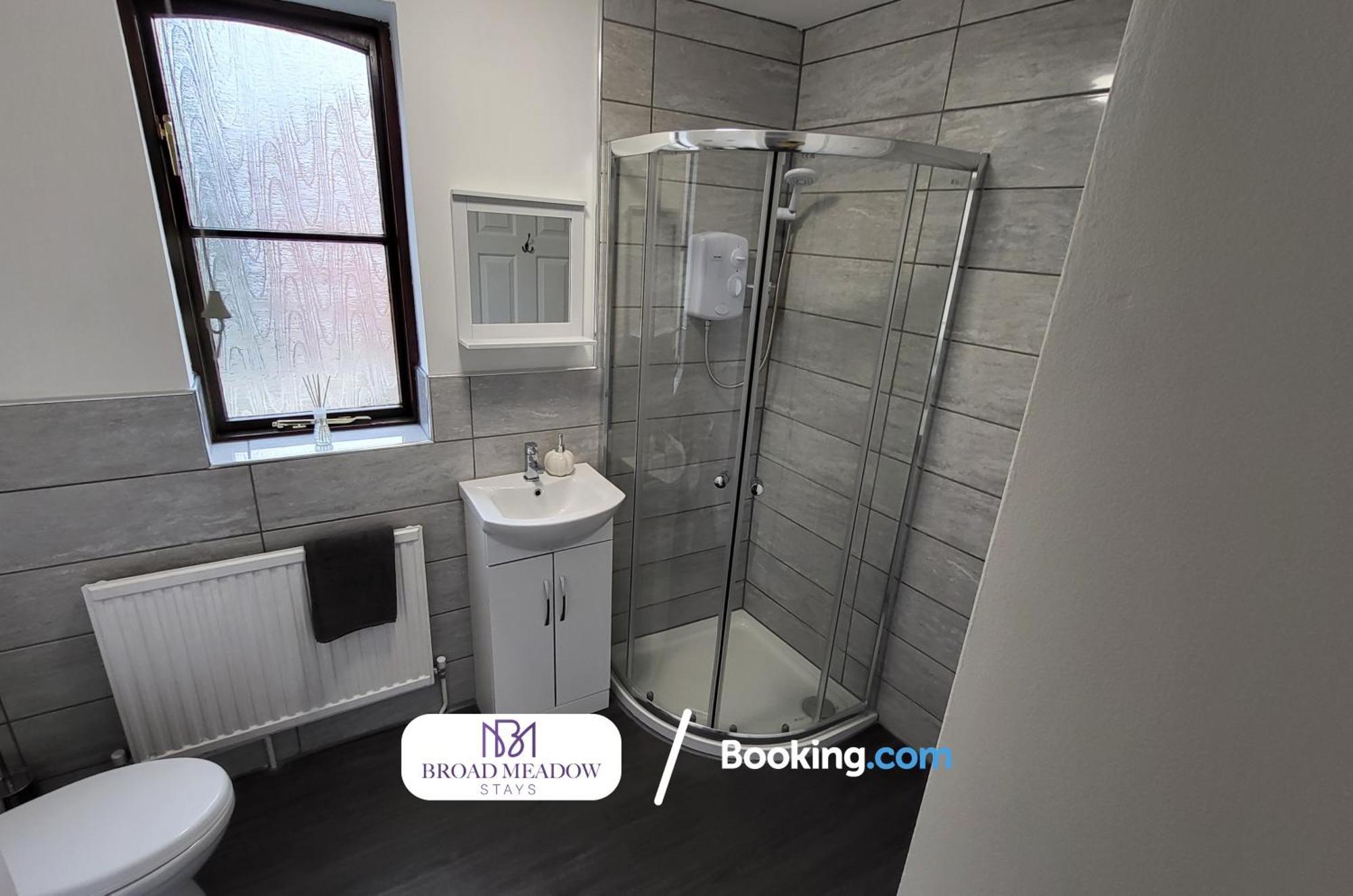 Last-Minute Offers L 3-Bed House By Broad Meadow Stays L Short Lets L Family, Business, Students L Lincoln L Parking المظهر الخارجي الصورة