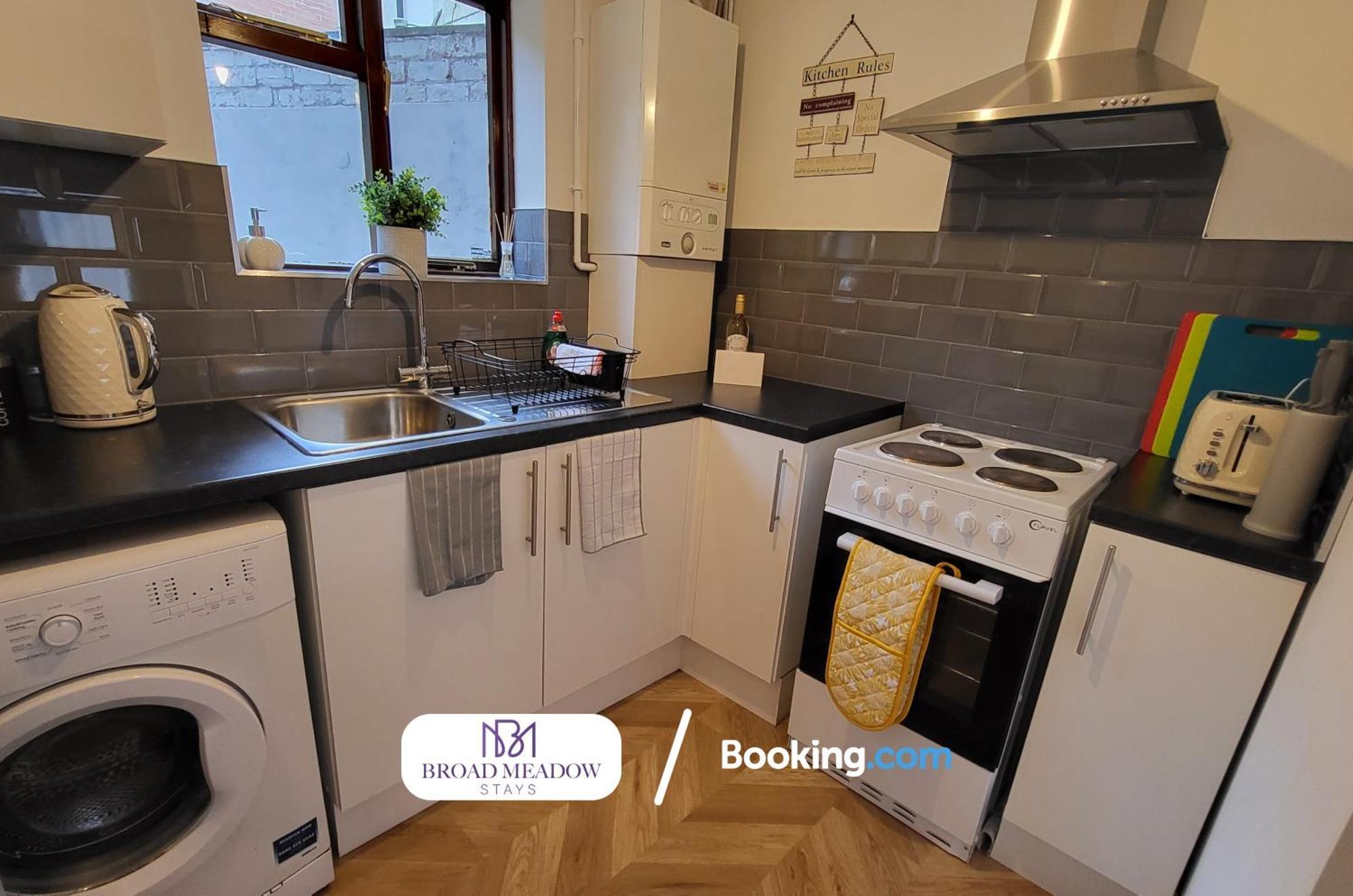 Last-Minute Offers L 3-Bed House By Broad Meadow Stays L Short Lets L Family, Business, Students L Lincoln L Parking المظهر الخارجي الصورة