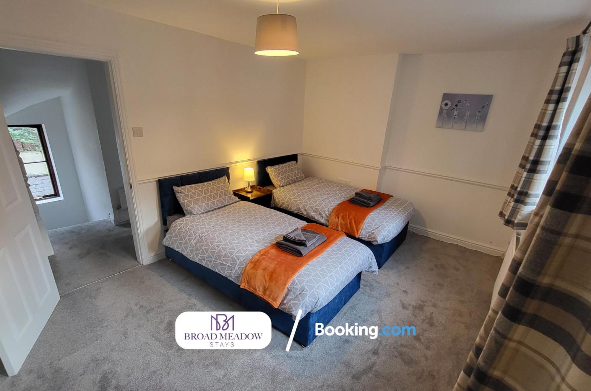 Last-Minute Offers L 3-Bed House By Broad Meadow Stays L Short Lets L Family, Business, Students L Lincoln L Parking المظهر الخارجي الصورة